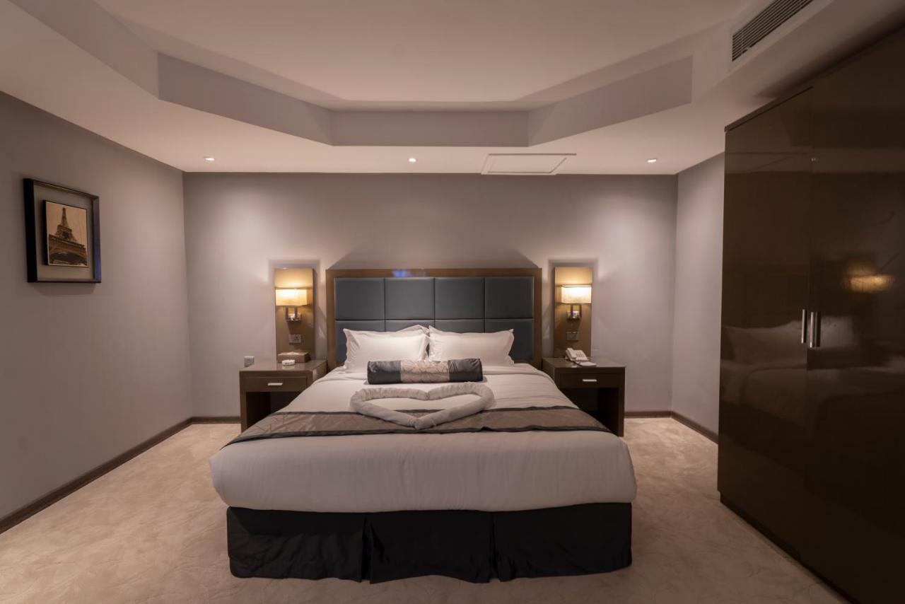 Deluxe Family Suite