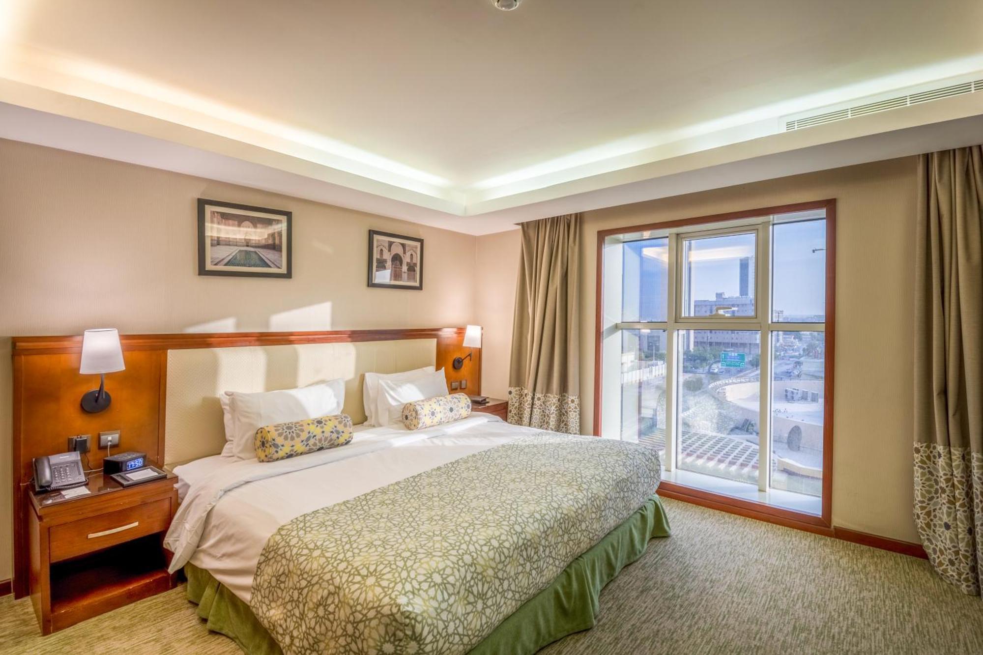 Deluxe King Room