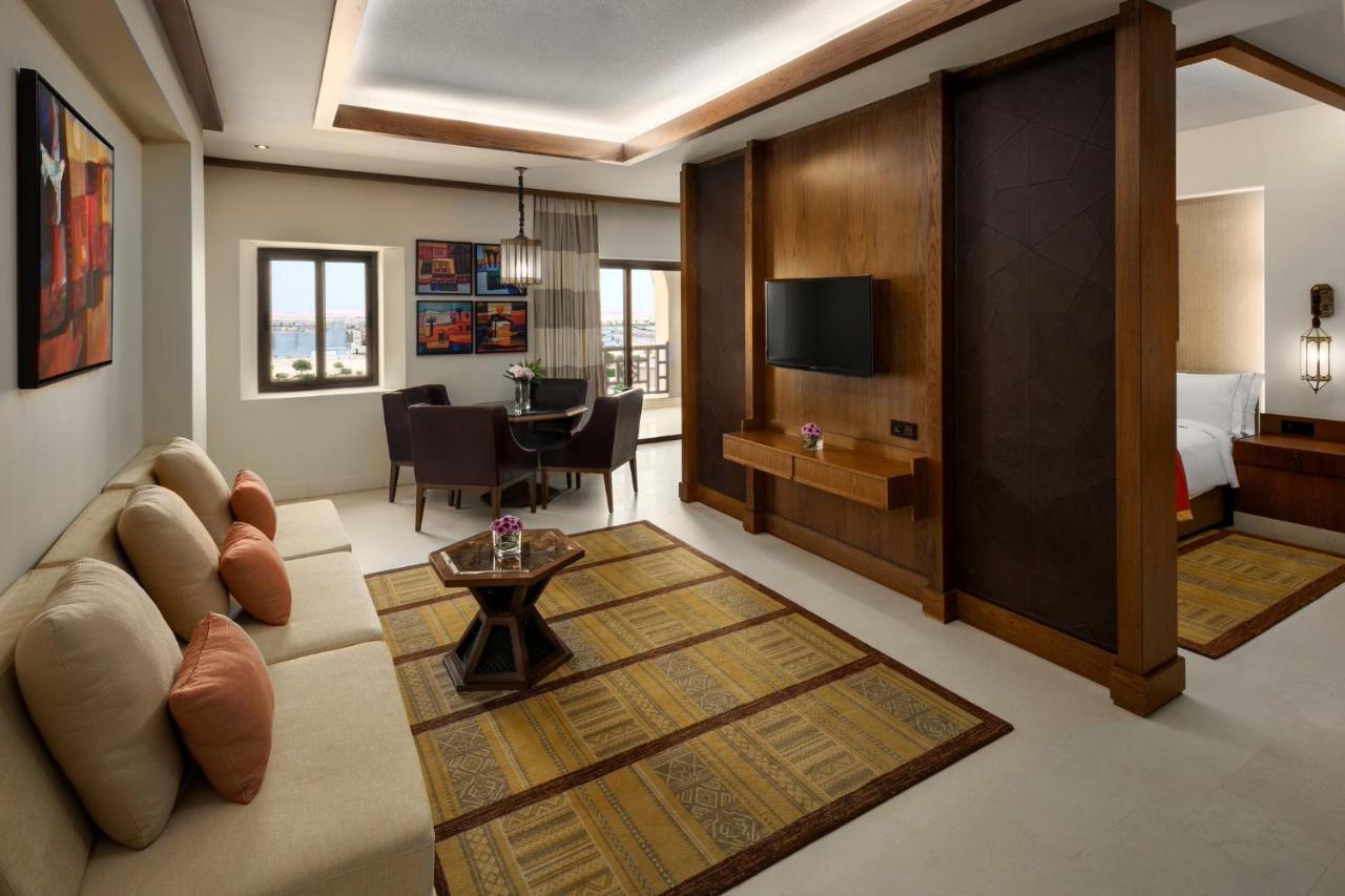 Junior King Suite Garden View