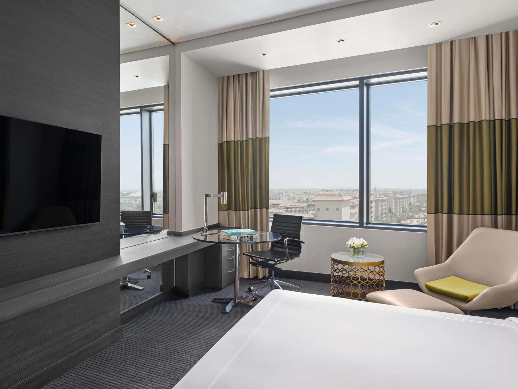 Fairmont King Room Non-Smoking