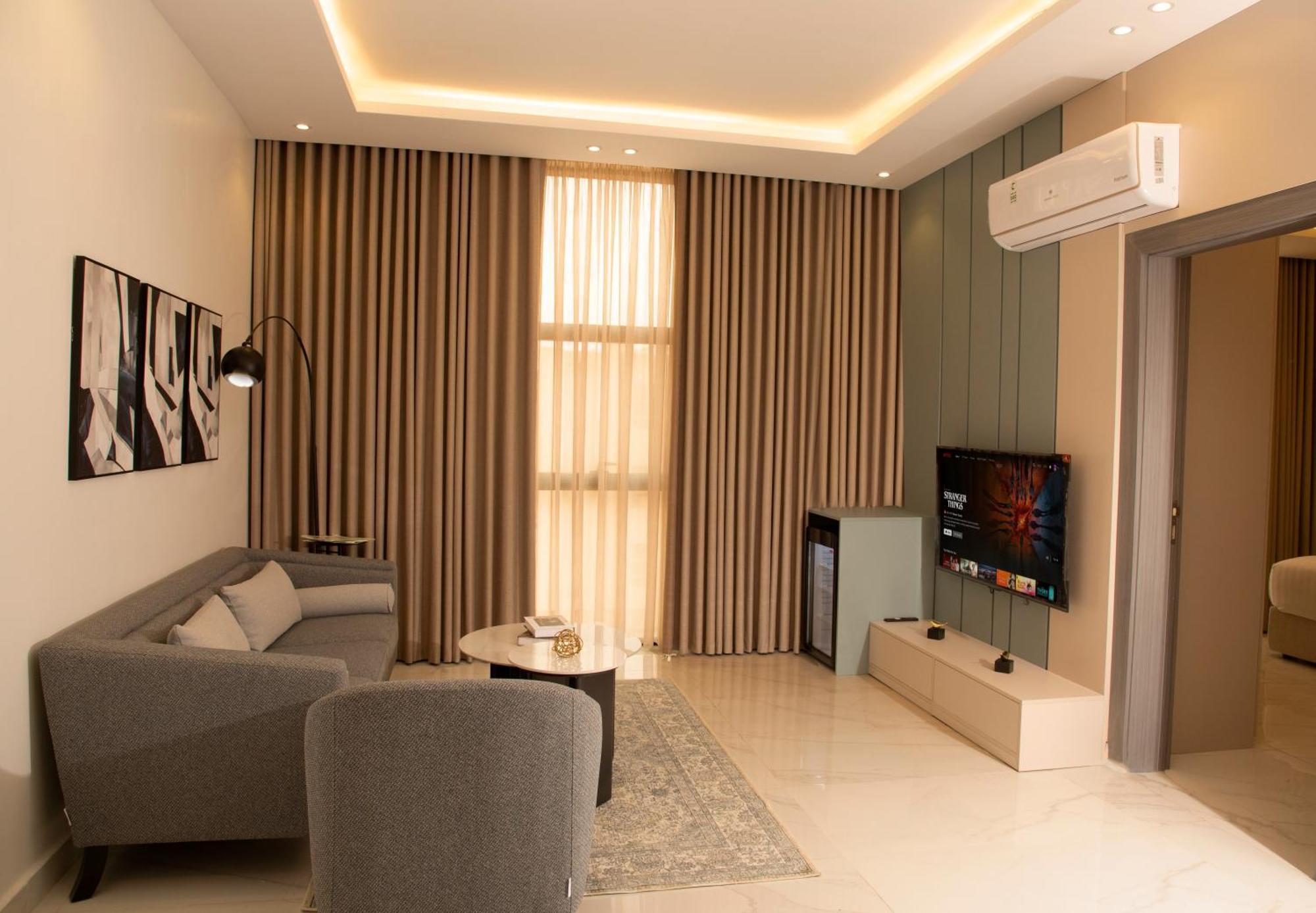 One-Bedroom Apartment