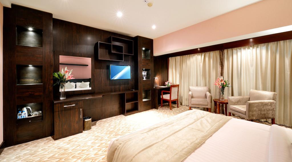 Executive Room