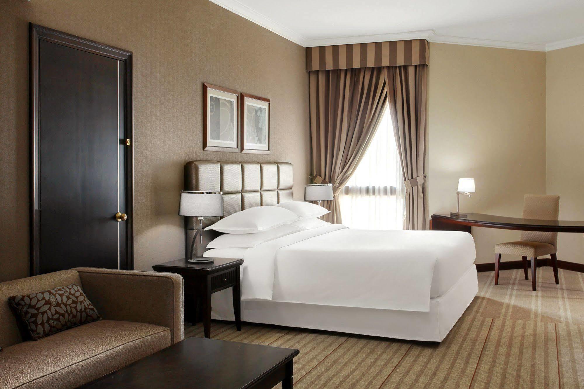 Junior Suite, Club lounge access, 1 Bedroom Junior Suite