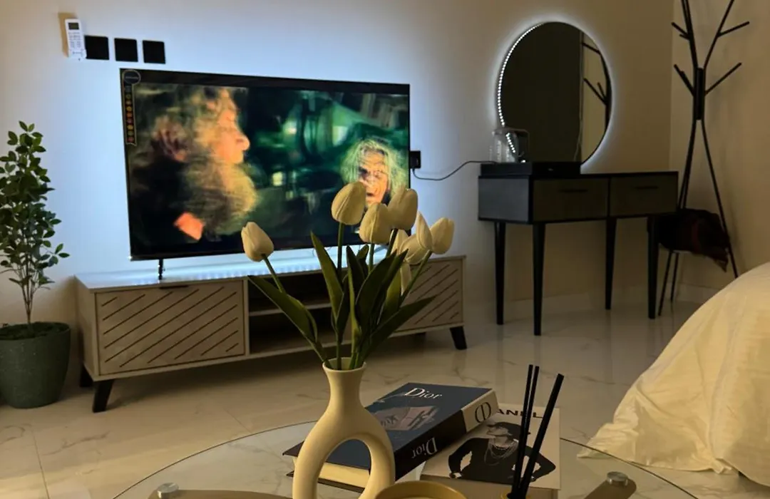استديو مميز بدخول ذاتي-1