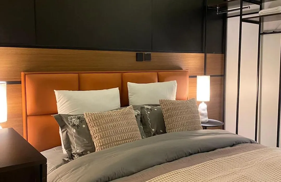 Brooklyn Suite With Private Entrance-1