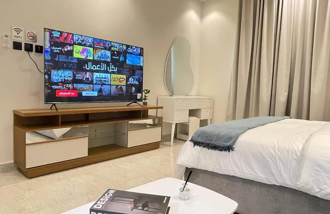 استوديو مودرن مع جاكوزي ودخـول ذاتي-1