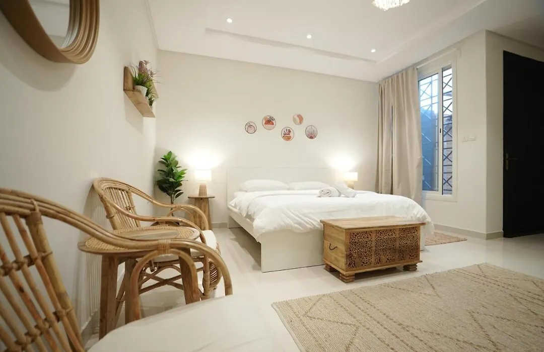 Studio With Private Entrance - 8A-1