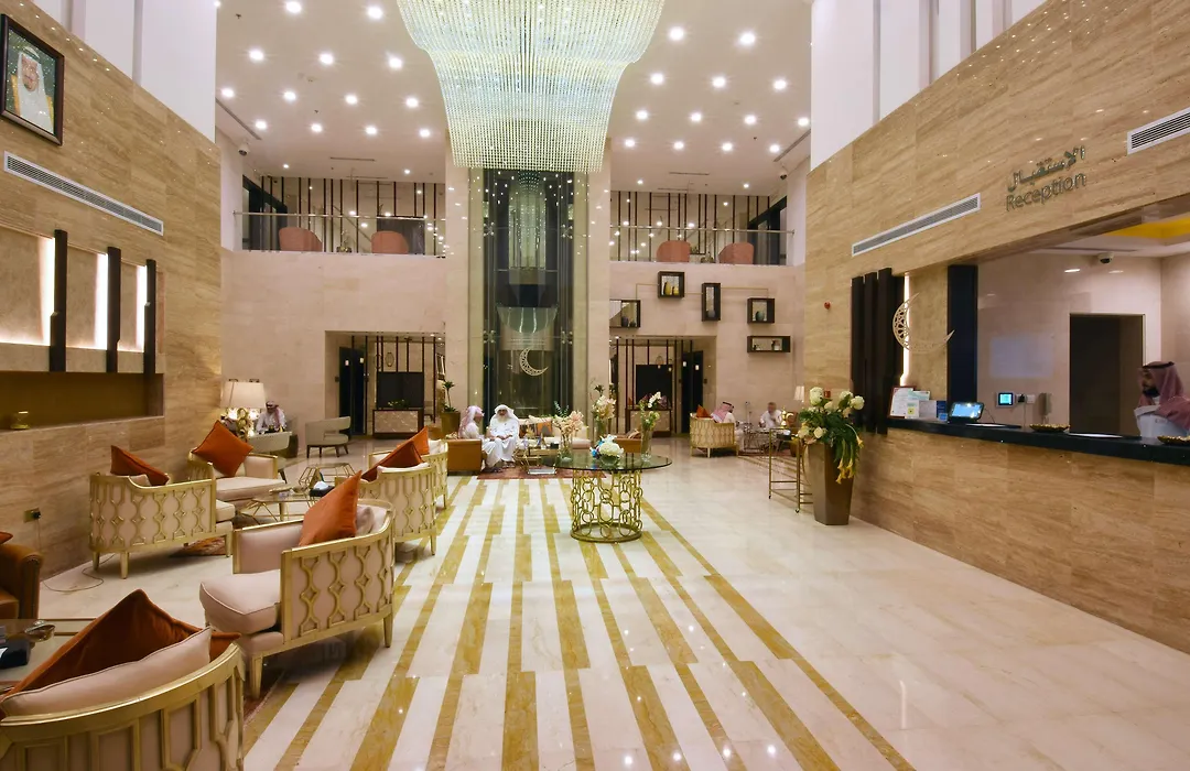 Best Plus Aurora Hotel-1