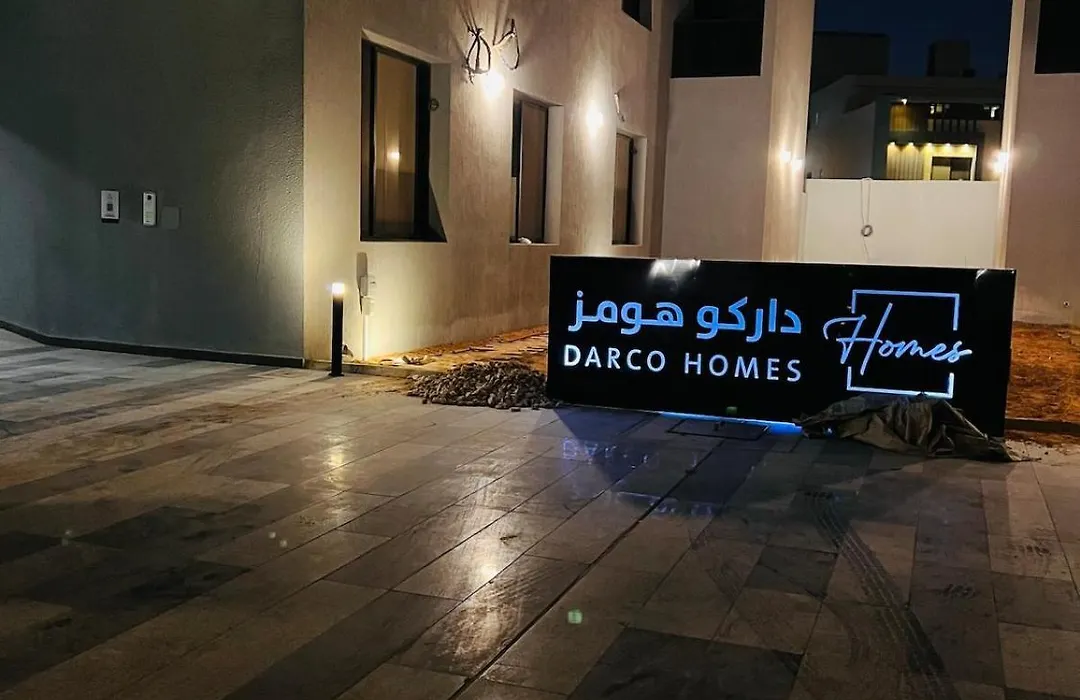 Luxury Three Bedroom Apartment With Trans-1