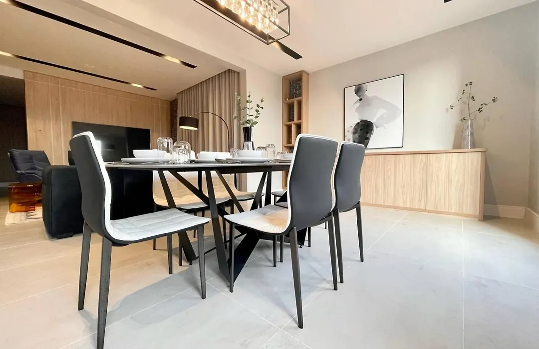 C Living - Executive - Aqiq-1