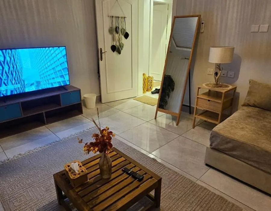 Relaxing Apartment-1