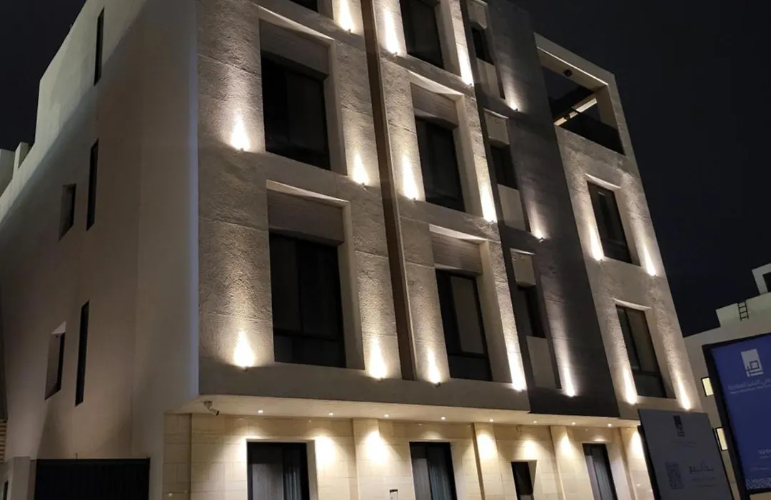 شقة أرضية بمدخل وموقف خاص Ground Floor Apartment with Private Entrance&Parking-1