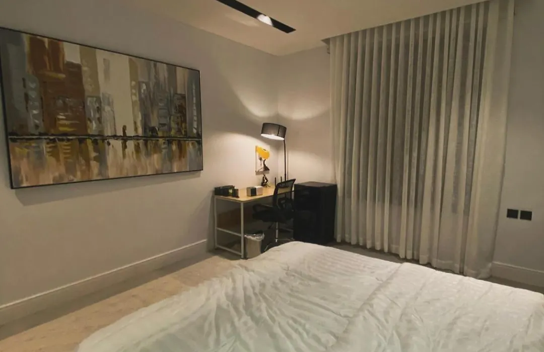 شقه غرفة نوم و صاله بالقرب من البولي فارد Rose Residence-1