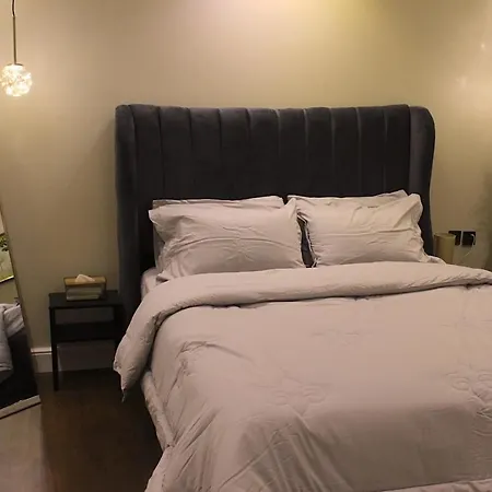 Cozy Apartment, Two Bedroom, Full Kitchen-2