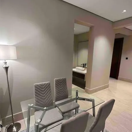 Modern 3 Bedroom Flat-2