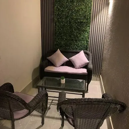 شقة جديدة ومميزة بحي الملقا-3