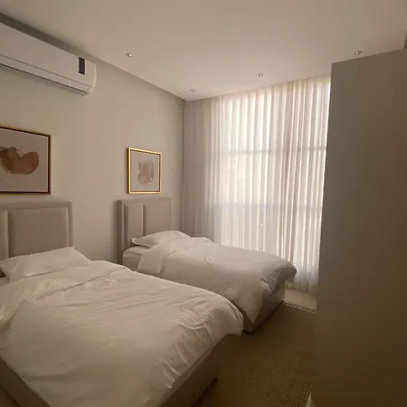 Luxurious Three Bedroom Apartment North of Riyadh شقة فخمة مكونة من ثلاث غرف نوم شمال الرياض-2