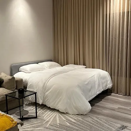 استديو هادئ وجميل-2
