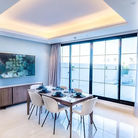 Luxurious Two-Bedroom Apartment Alqerwan-3