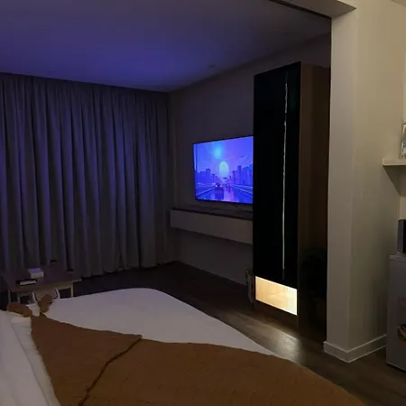 استديو بأثاث راقي في اليرموك-2