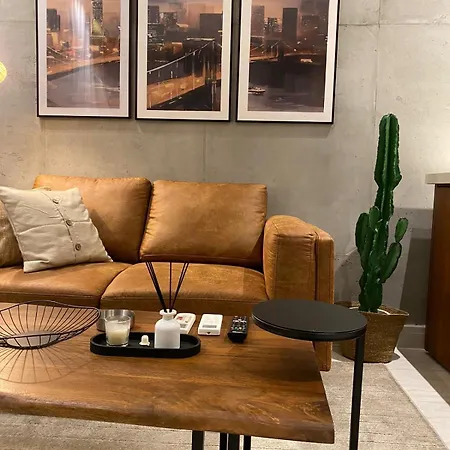 Brooklyn Suite With Private Entrance-3
