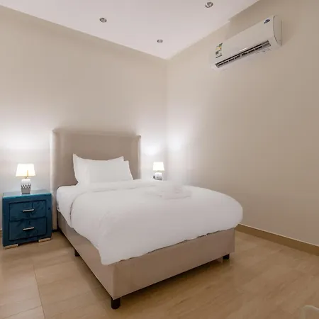 Modern 3-Bedroom Apartment With Garden-2