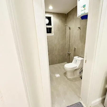 Stylish Studio, Side Entrance 101-2