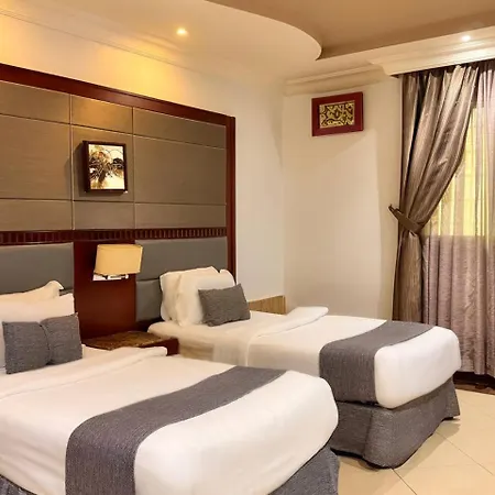 Quiet Rooms 12 Serviced Apartments-3