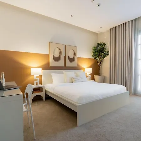 Modern 3Br With Gym And Pool-3