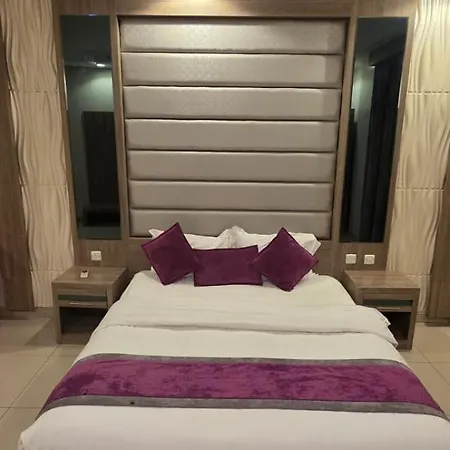 Room22 Narjis-3