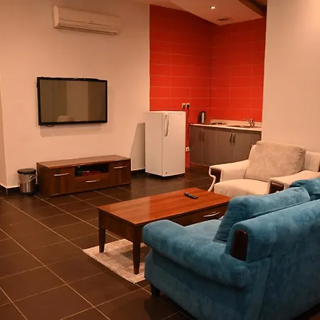 Quiet Rooms 14 Serviced Apartments-2