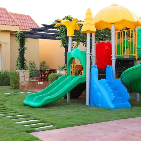 Amaaria Aquapark Resort Villas & Chalet-2