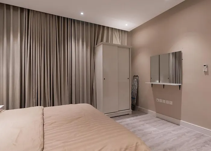 Emaar Holiday Homes Business Gate Al Murouj - A