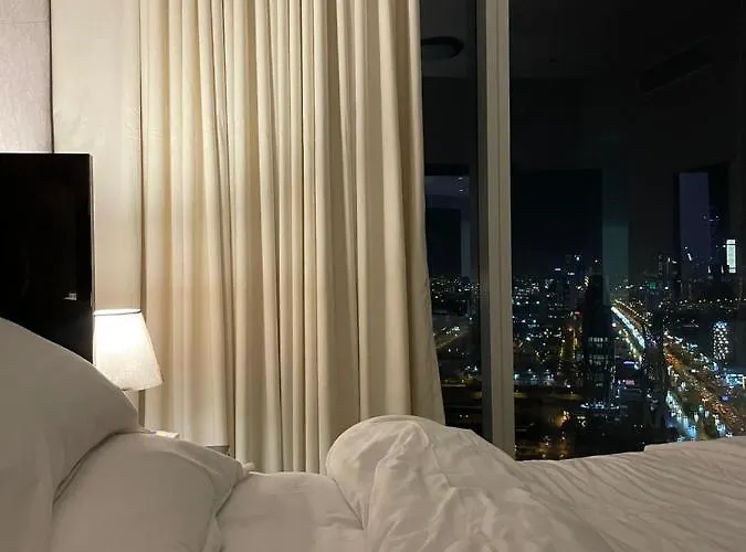 Cozy Suite With Sky View