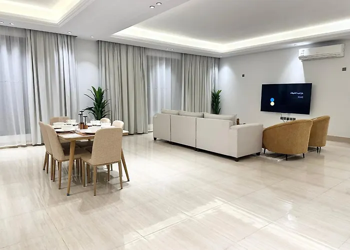Luxurious 3 Bedroom - 5 Minutes To Boulevard