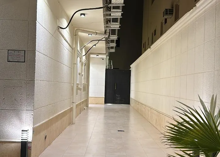 استديو فندقي بدخُول ذاتي حي العقيق c41