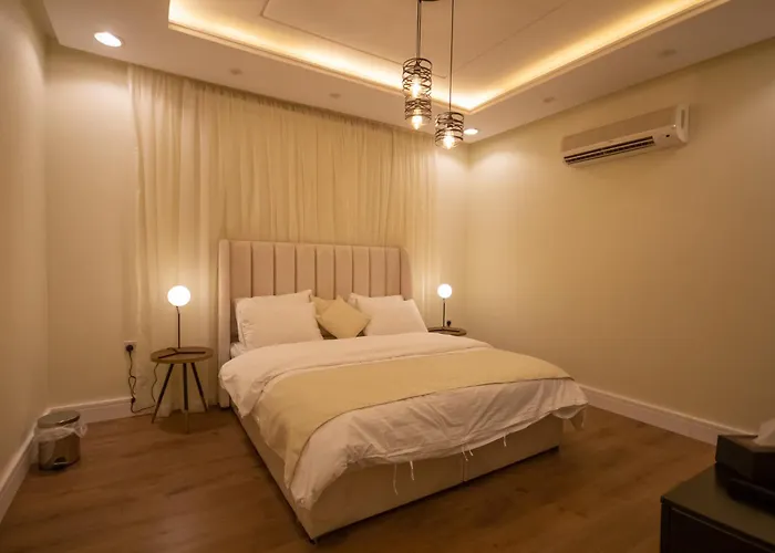 Luxury Private Entrance 1