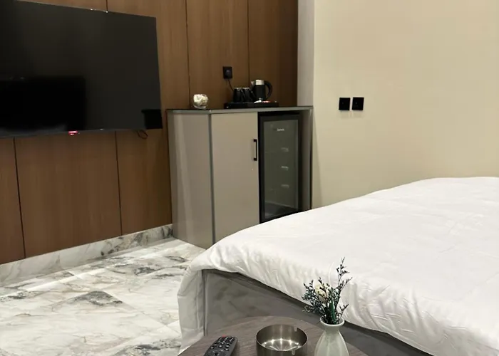 شقة استديو تصميم أنيق هادئ دخول ذاتي العقيق 6b بالقرب من البولفيارد