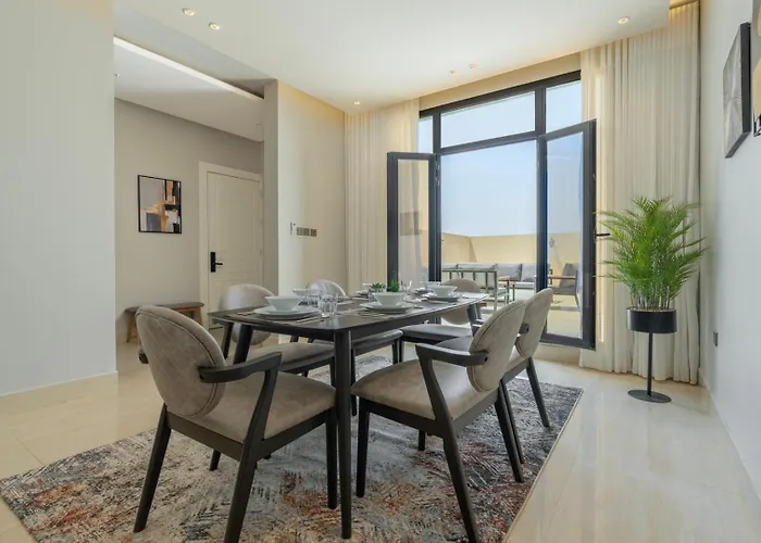 Layali Properties - Spacious 3Br Penthouse - Convention And Exhibition Center