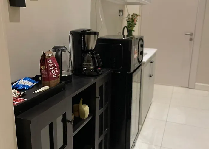 استـوديـو مـلاذ Shelter Studio الرياض, المملكة العربية السعودية