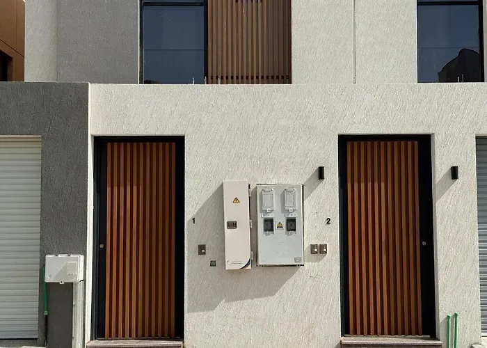 Mid-Century 1-Bedroom Apartment - 1B