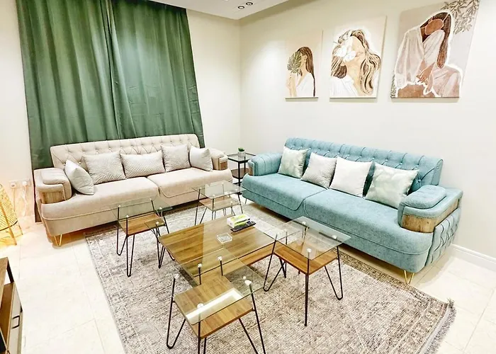 Beautiful 2 Bedrooms -11A