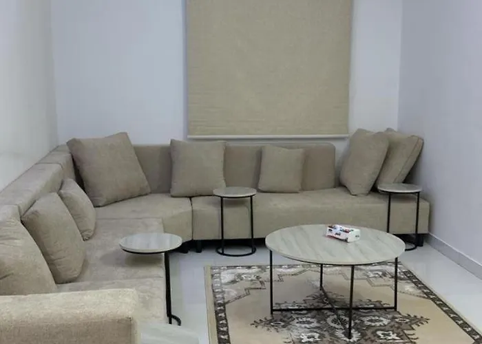 شقة فاخرةبمدخل خاص
