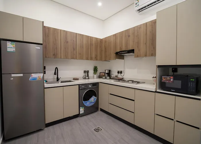 Darent Elite Two-Bedroom Apt Alrimal-7