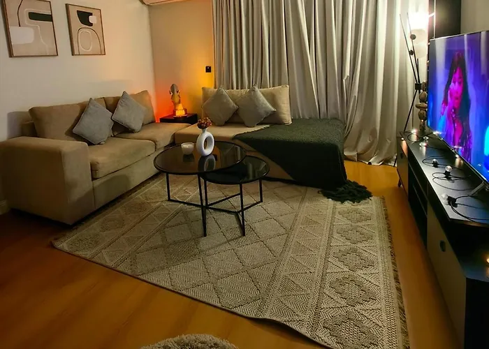 Apartment In Al Muruj
