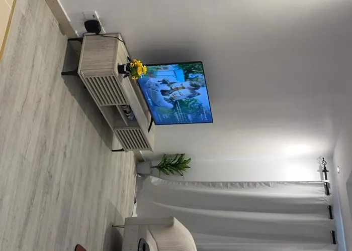 شقة بالكامل حي المعذر 2