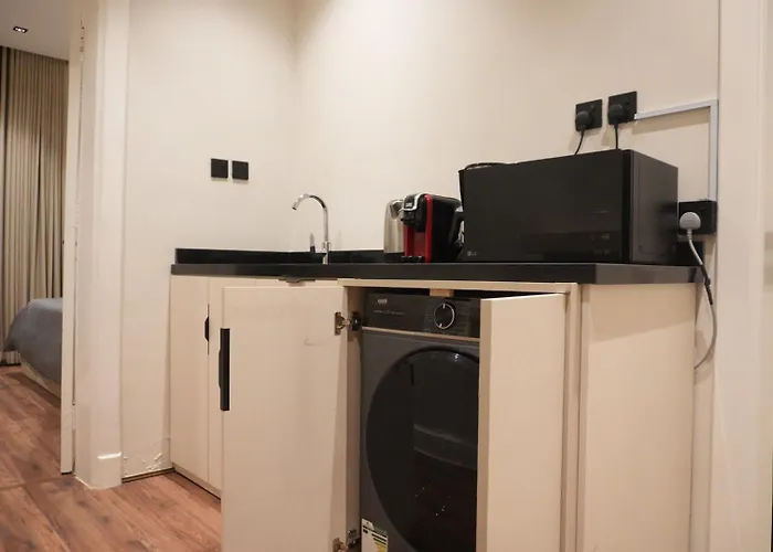 Serenity Luxury Suite - Smart Entry