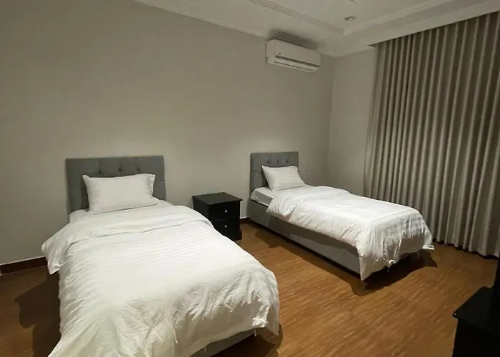 سماء النخيل للوحدات السكنية المفروشة للعوائل فقط