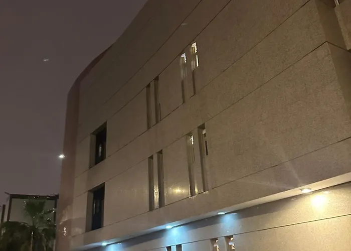 وأستوديوهات فخمة Skyline Luxurious s&Studios