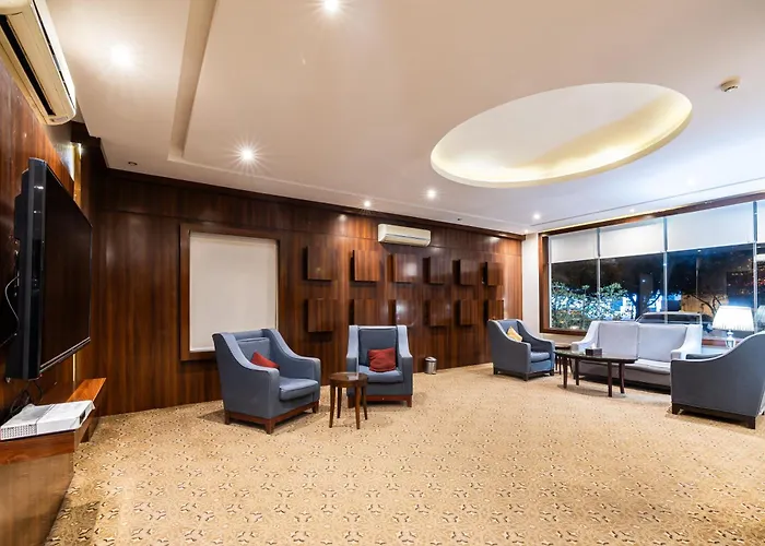 Qaser Baron Serviced Apartments Almasif- قصر بارون المصيف للشقق المخدومة